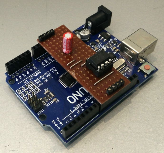 ATtiny85 Arduino Uno Programmer Circuit