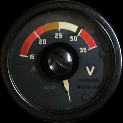 Panel A1: DC Voltmeter (stbd)