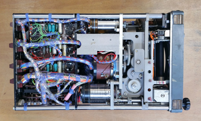 Navigation display Mk. 1 type C internals, port side Navigation display Mk. 1 type C internals, port side