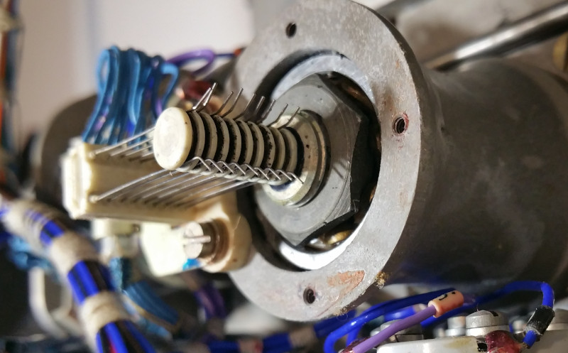 Attitude indicator type F4C main spindle slip rings Attitude indicator type F4C main spindle slip rings